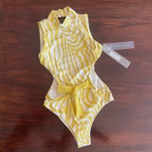 Devon Windsor Zebra Print One Piece 💛